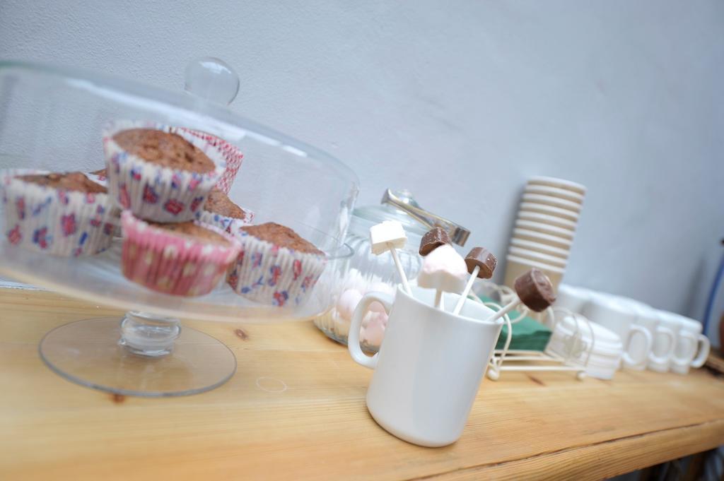 The Witney Guest House Bagian luar foto