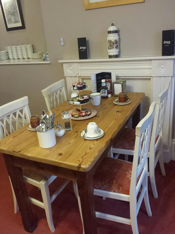 The Witney Guest House Bagian luar foto