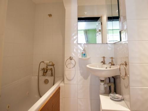 The Witney Guest House Bagian luar foto